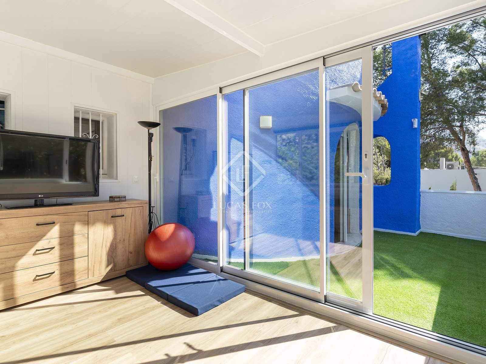 4 bedroom Villa for sale in Altea with pool garage - € 599,000 (Ref: 8376390)