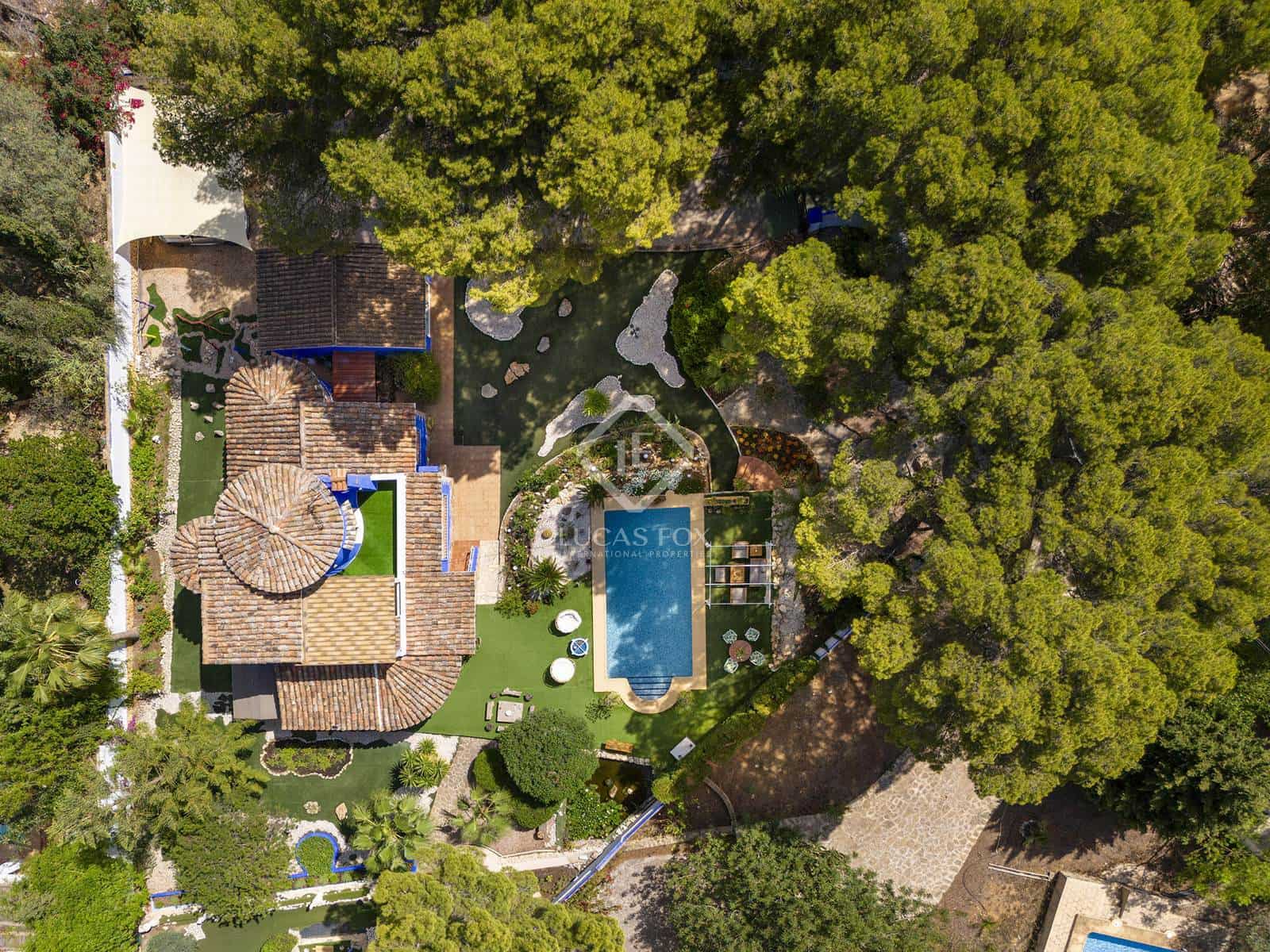 4 bedroom Villa for sale in Altea with pool garage - € 599,000 (Ref: 8376390)