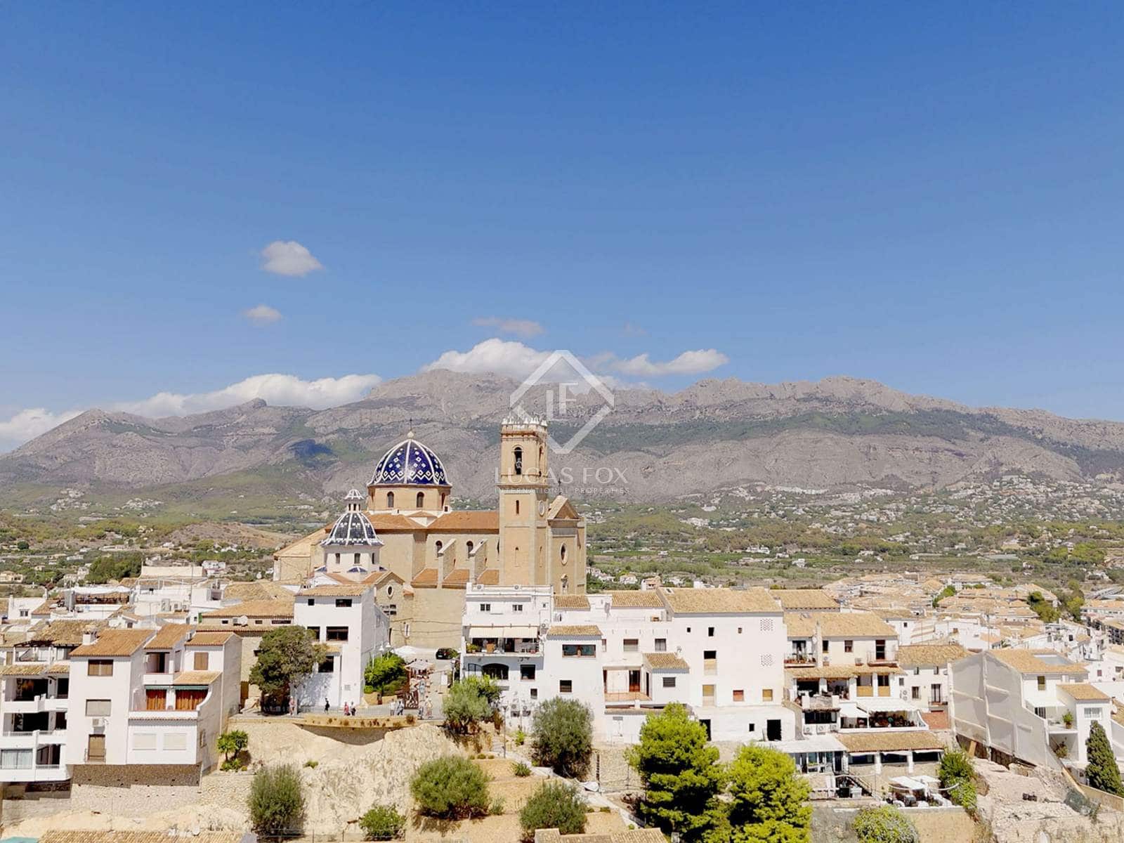 4 bedroom Villa for sale in Altea with pool garage - € 599,000 (Ref: 8376390)