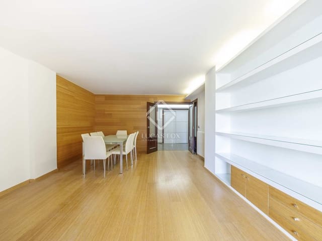 4 sypialnia Apartament do wynajęcia w Miasto Walencja z garażem - 2 100 € (Ref: 8376392)