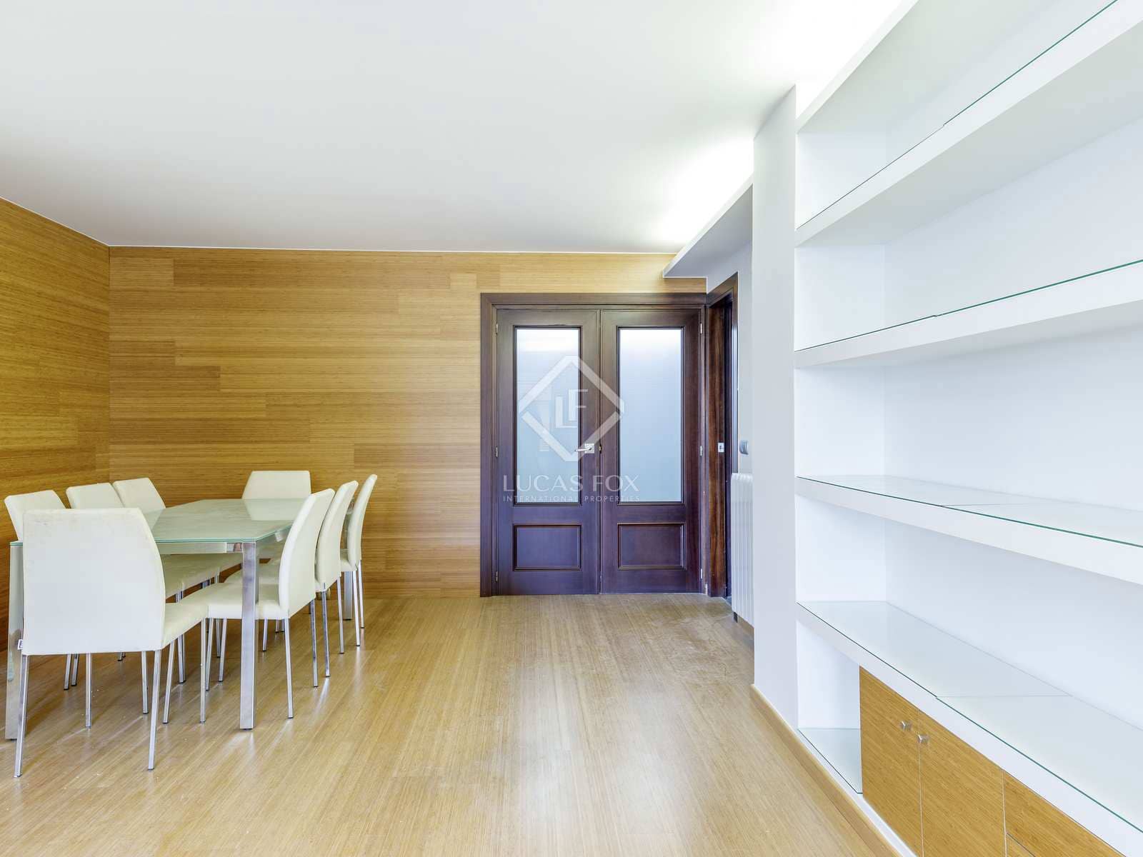 4 sypialnia Apartament do wynajęcia w Miasto Walencja z garażem - 2 100 € (Ref: 8376392)