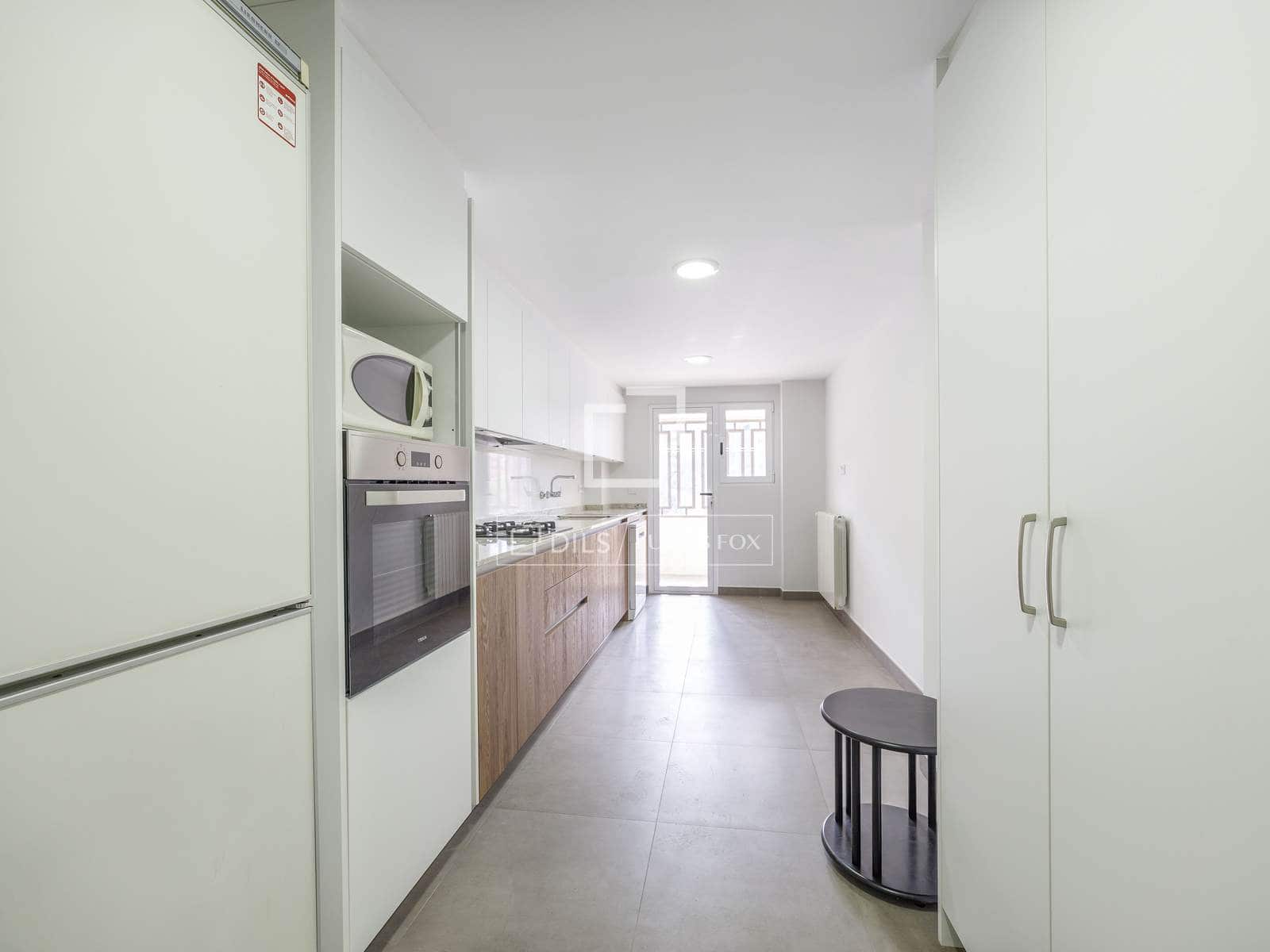 4 sypialnia Apartament do wynajęcia w Miasto Walencja z garażem - 2 100 € (Ref: 8376392)