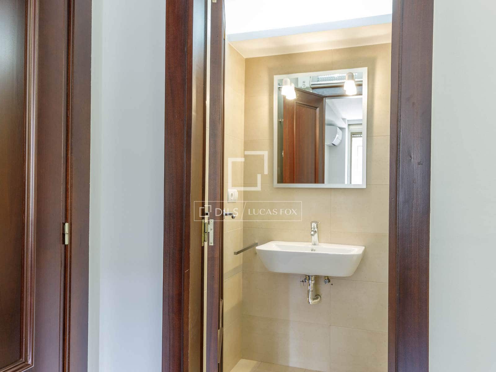 4 sypialnia Apartament do wynajęcia w Miasto Walencja z garażem - 2 100 € (Ref: 8376392)