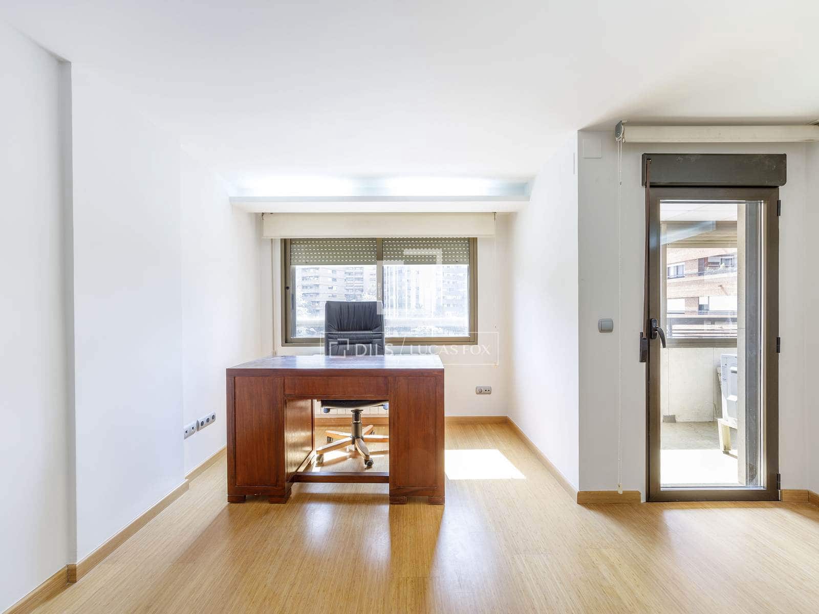 4 sypialnia Apartament do wynajęcia w Miasto Walencja z garażem - 2 100 € (Ref: 8376392)