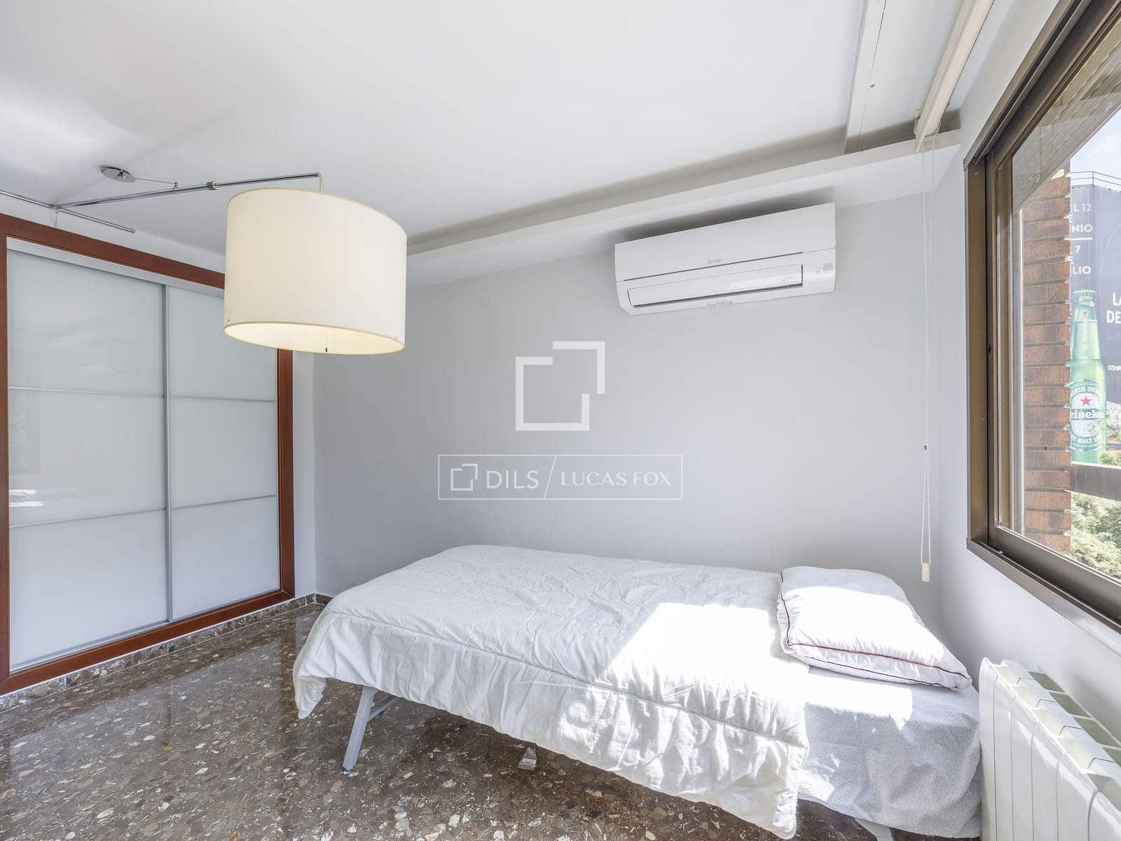 4 sypialnia Apartament do wynajęcia w Miasto Walencja z garażem - 2 100 € (Ref: 8376392)