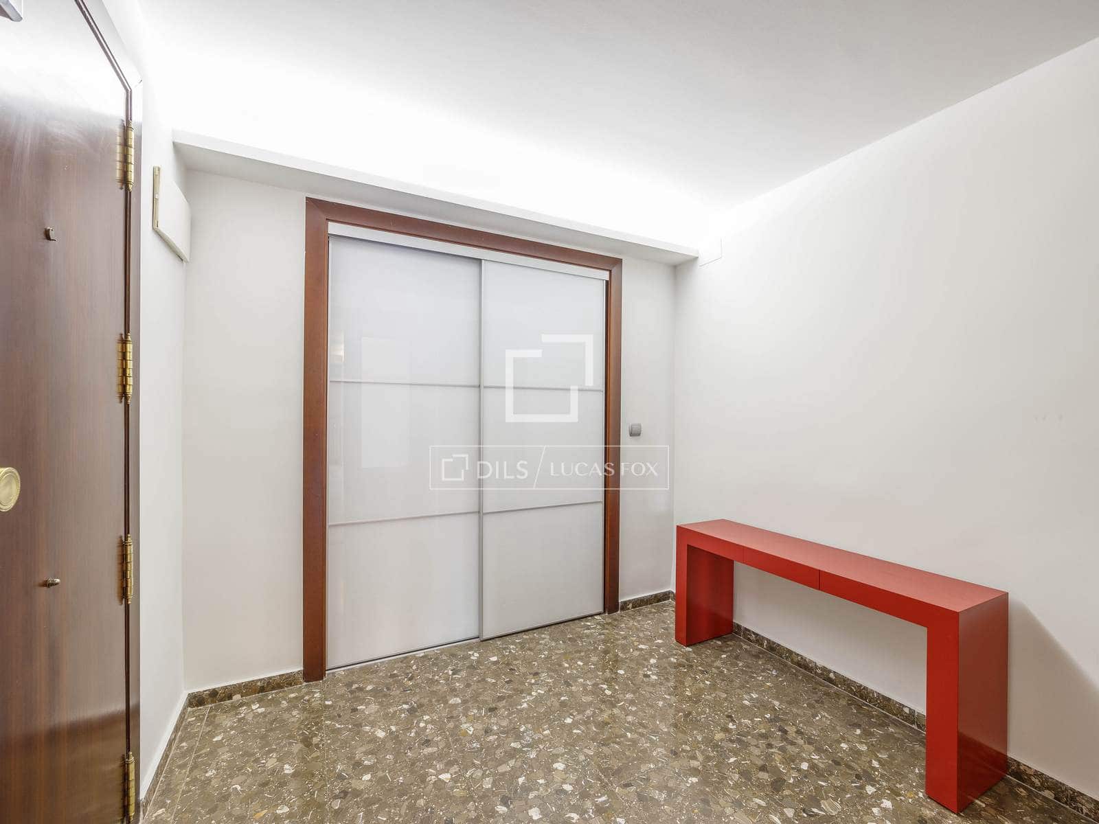 4 sypialnia Apartament do wynajęcia w Miasto Walencja z garażem - 2 100 € (Ref: 8376392)