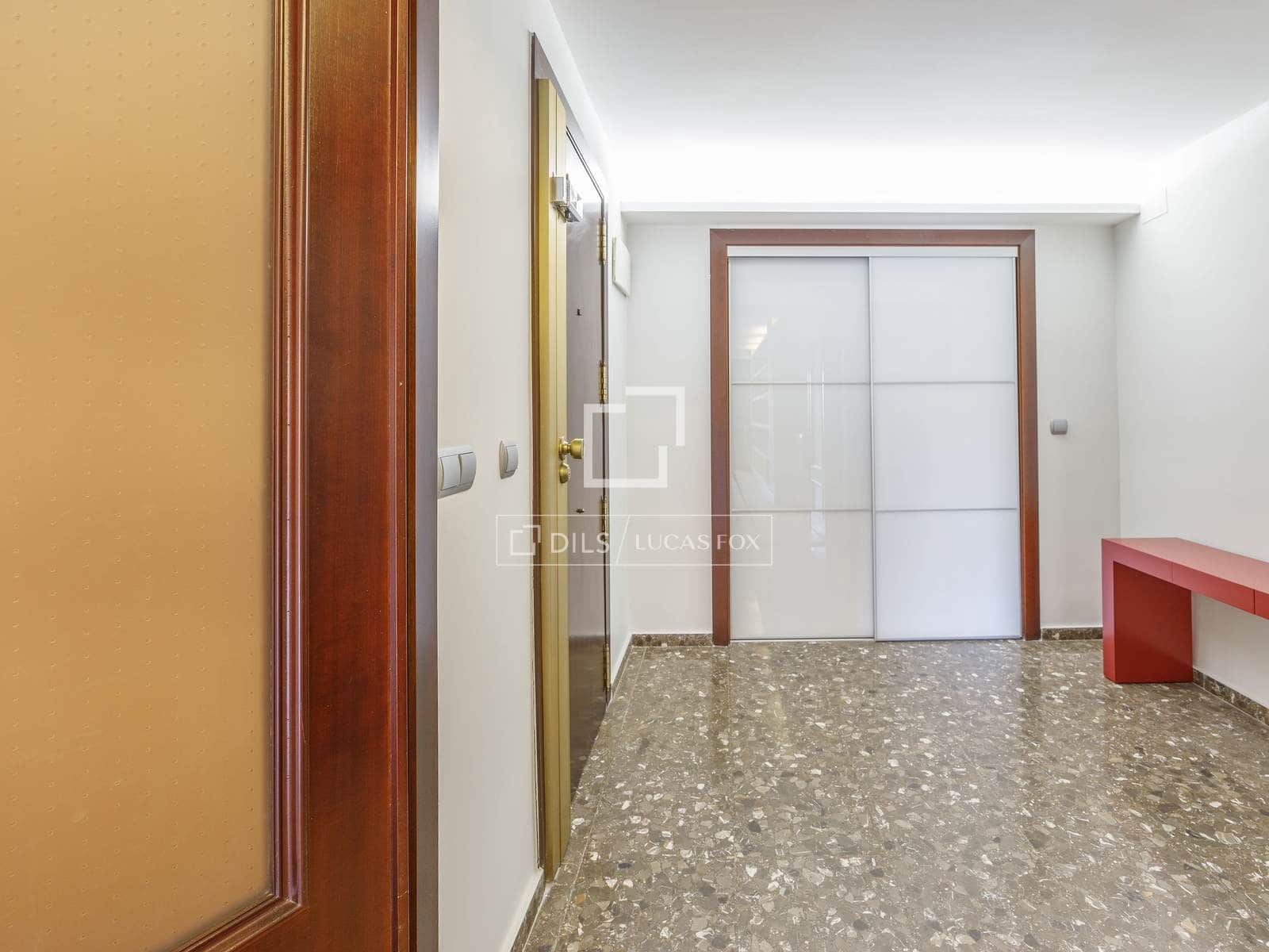 4 sypialnia Apartament do wynajęcia w Miasto Walencja z garażem - 2 100 € (Ref: 8376392)