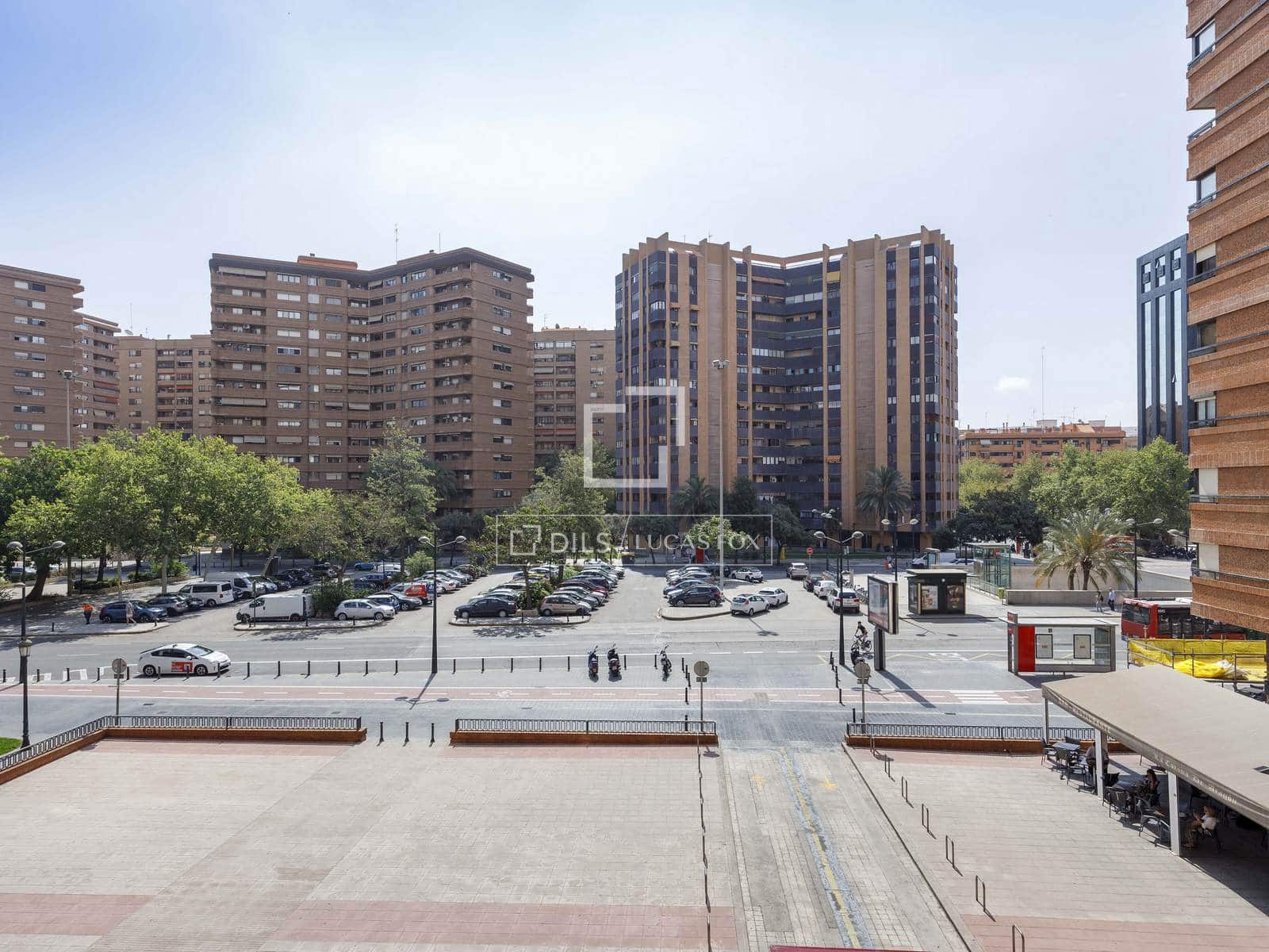 4 sypialnia Apartament do wynajęcia w Miasto Walencja z garażem - 2 100 € (Ref: 8376392)