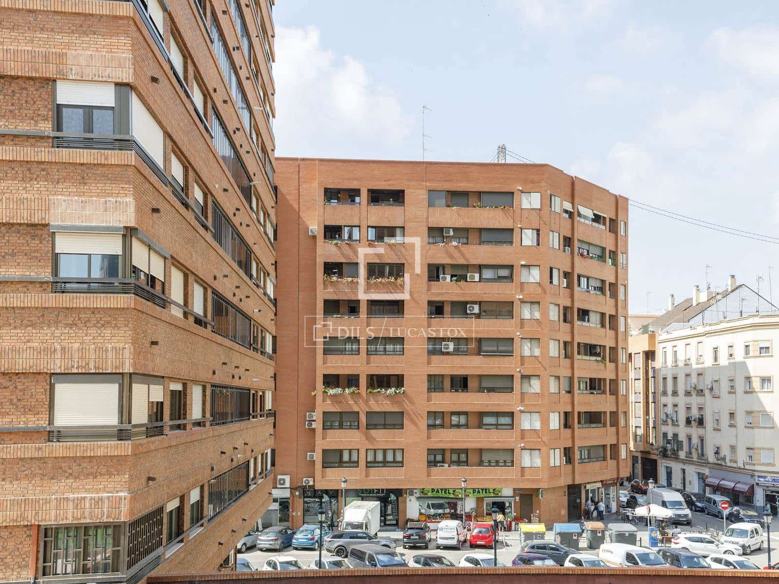 4 sypialnia Apartament do wynajęcia w Miasto Walencja z garażem - 2 100 € (Ref: 8376392)