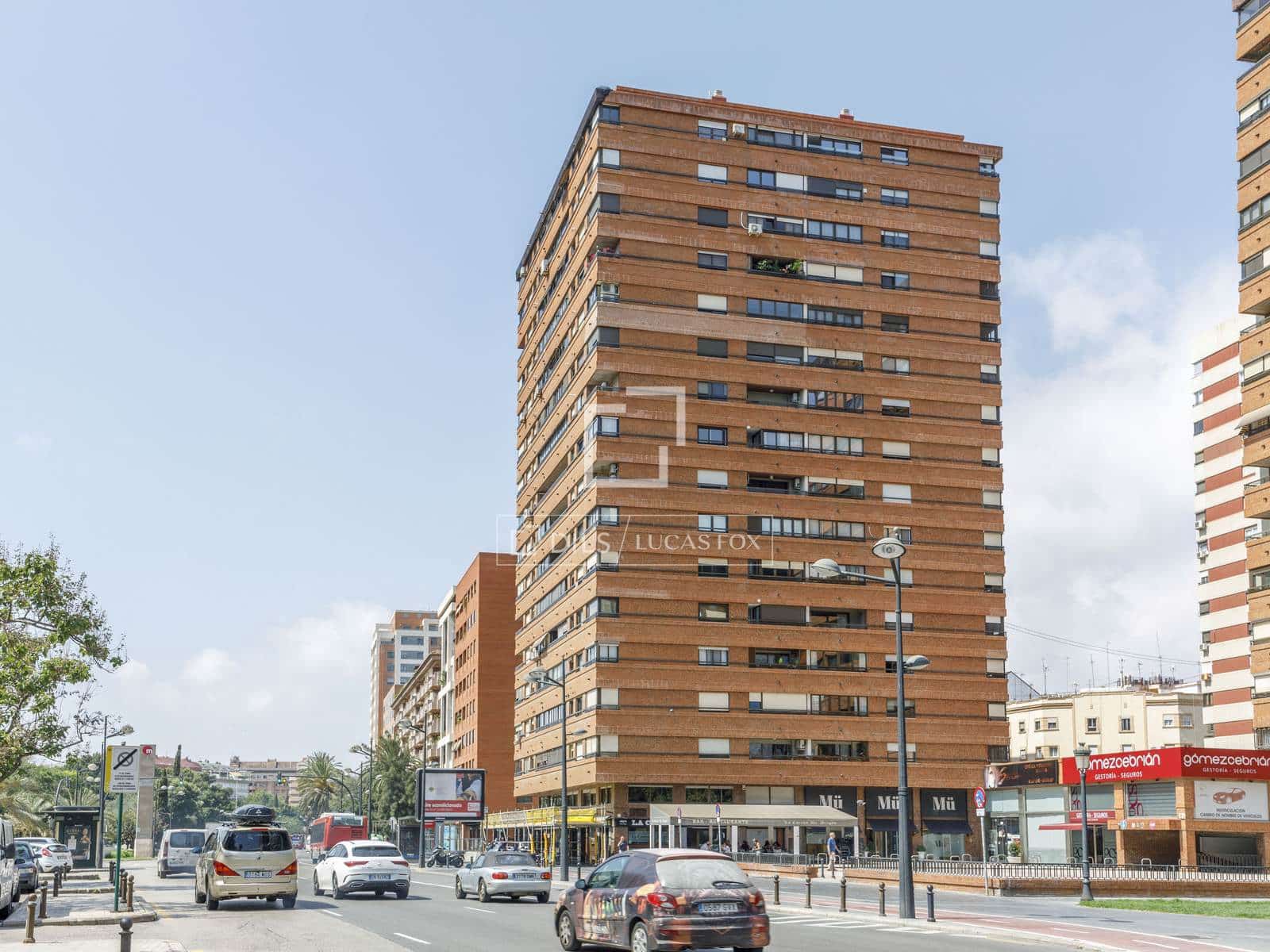 4 sypialnia Apartament do wynajęcia w Miasto Walencja z garażem - 2 100 € (Ref: 8376392)