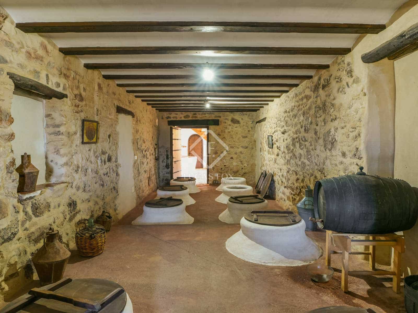 5 soveværelse Finca/Landehus til salg i Casabermeja med swimmingpool garage - € 2.360.000 (Ref: 8378277)