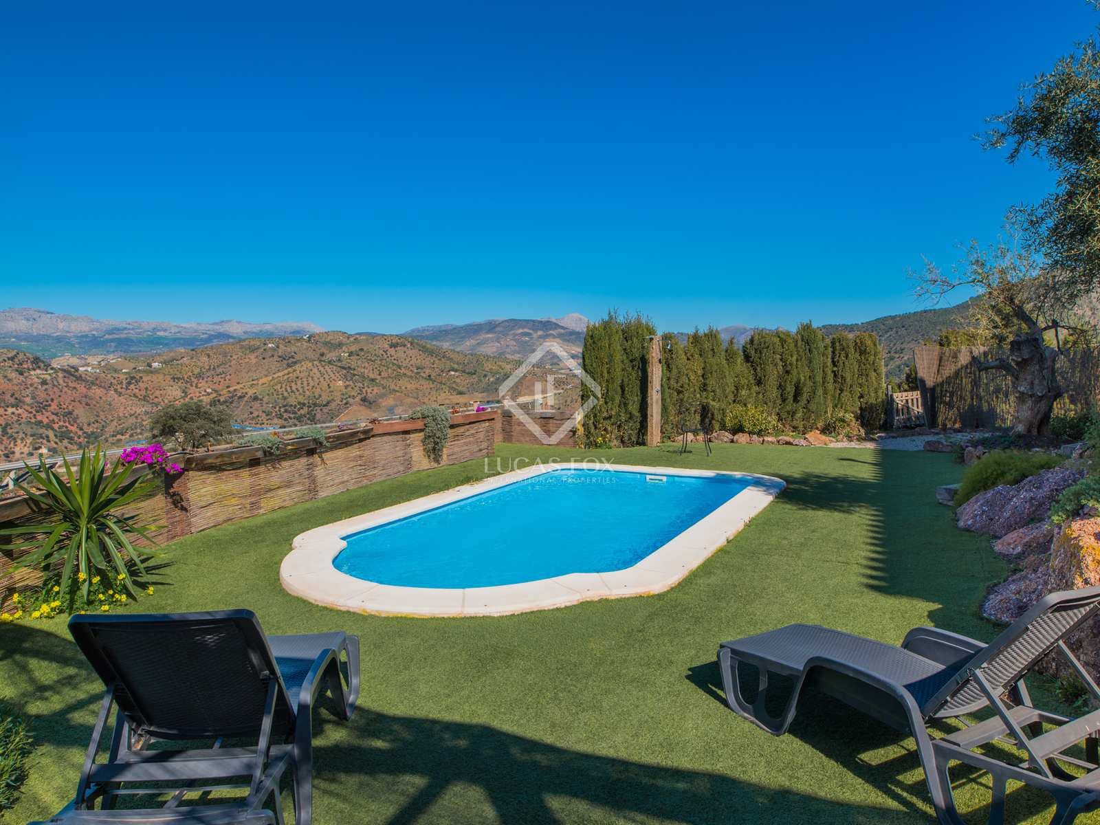 5 soveværelse Finca/Landehus til salg i Casabermeja med swimmingpool garage - € 2.360.000 (Ref: 8378277)