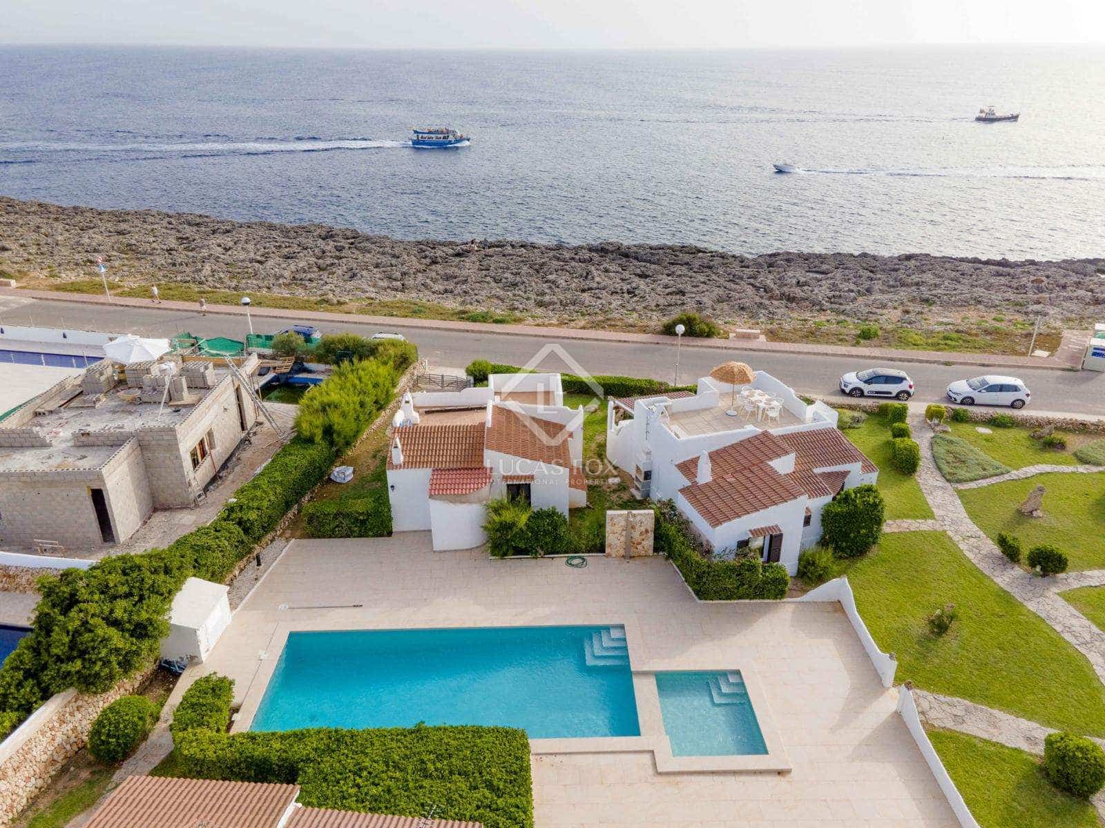 3 soveværelse Villa til leje i Ciutadella de Menorca med swimmingpool - € 15.000 (Ref: 8378279)