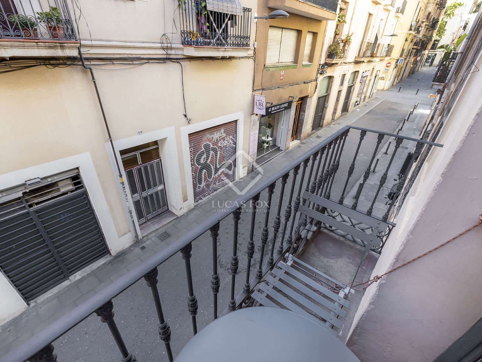 2 bedroom Villa for rent in Barcelona city - € 2,015 (Ref: 8378372)
