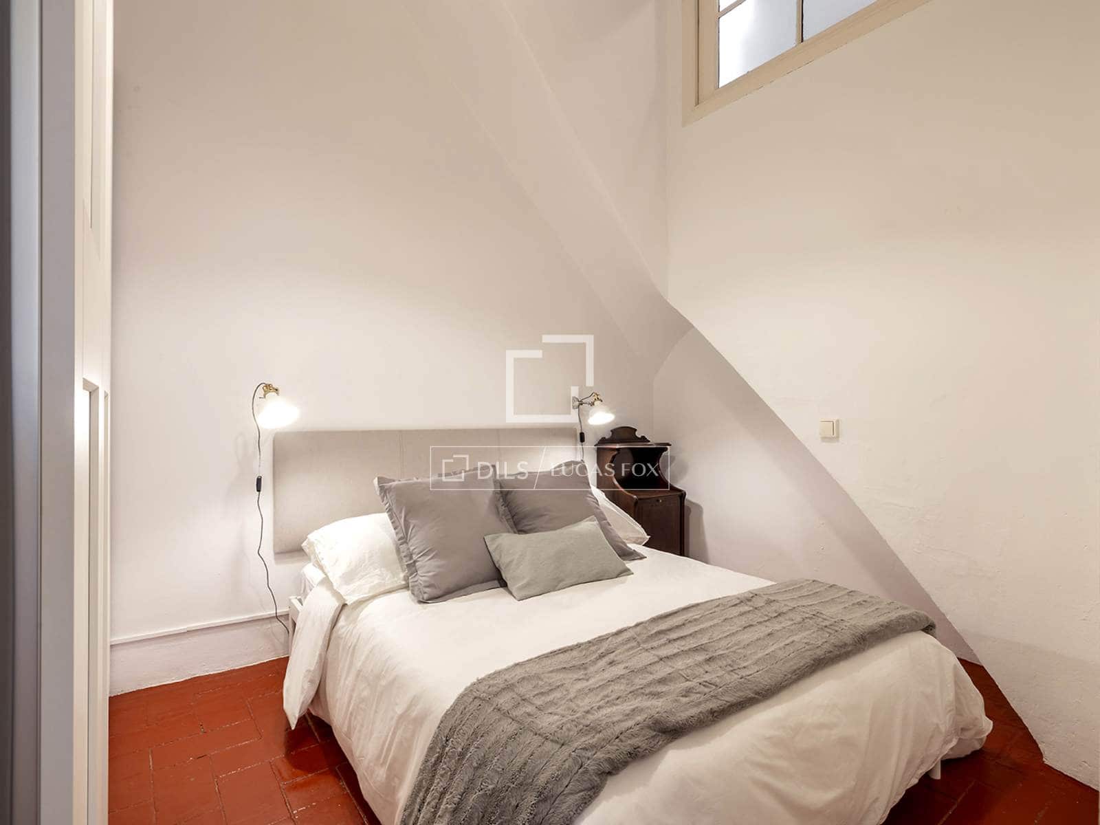 2 bedroom Villa for rent in Barcelona city - € 2,015 (Ref: 8378372)