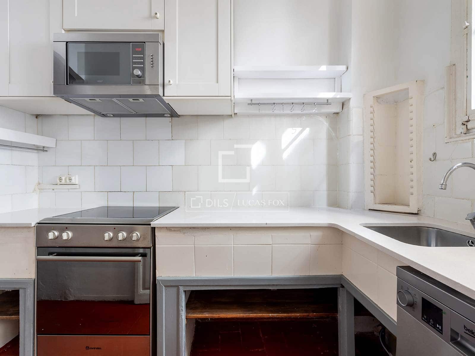 2 bedroom Villa for rent in Barcelona city - € 2,015 (Ref: 8378372)