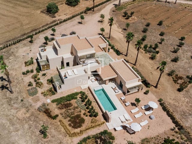 6 makuuhuone Huvila myytävänä paikassa Formentera kunta mukana uima-altaan - 9 500 000 € (Ref: 8378379)