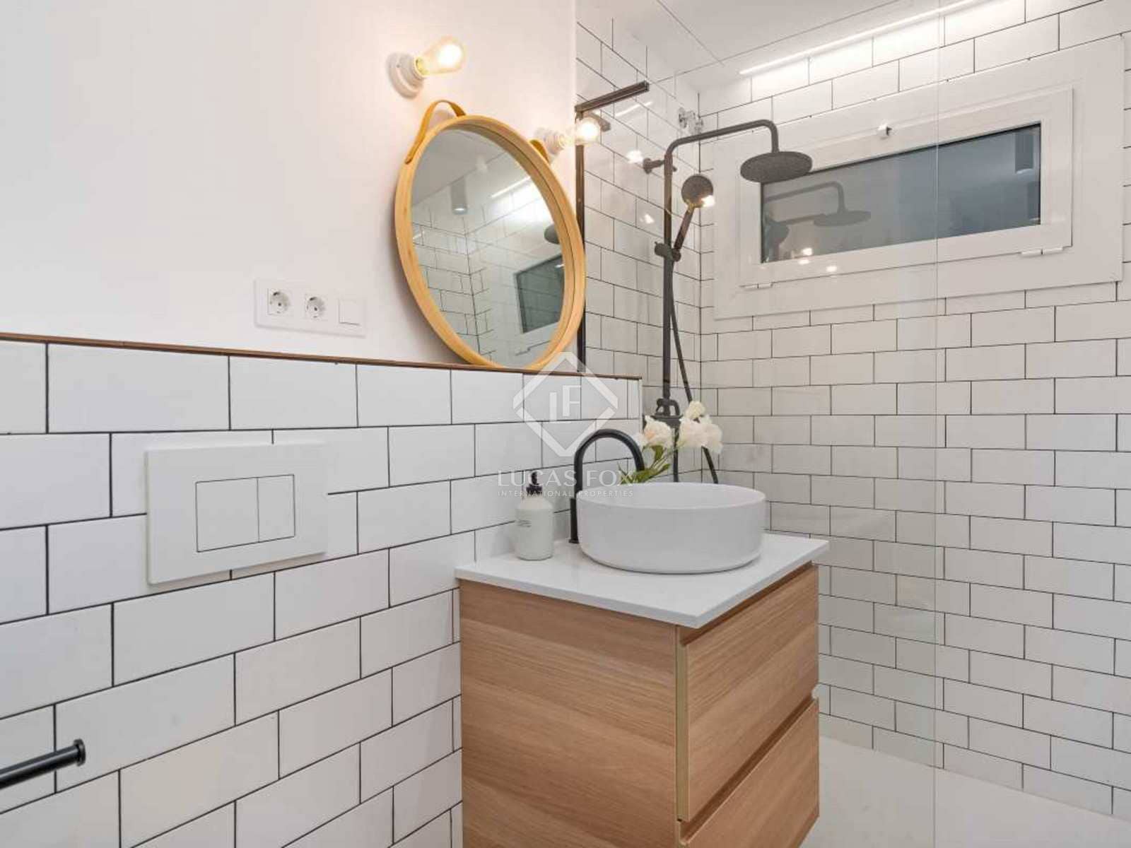 2 soveværelse Lejlighed til salg i Barcelona by - € 398.000 (Ref: 8383761)