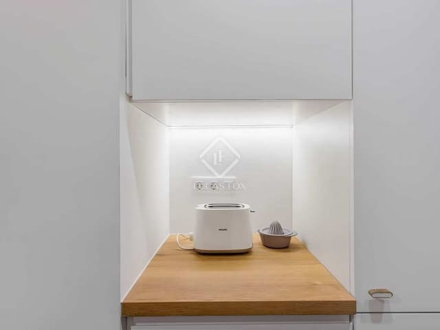 Apartamento de 2 habitaciones en Barcelona ciudad en venta - 398.000 € (Ref: 8383761)