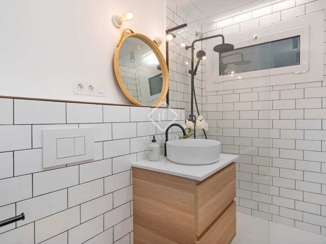 Apartamento de 2 habitaciones en Barcelona ciudad en venta - 398.000 € (Ref: 8383761)