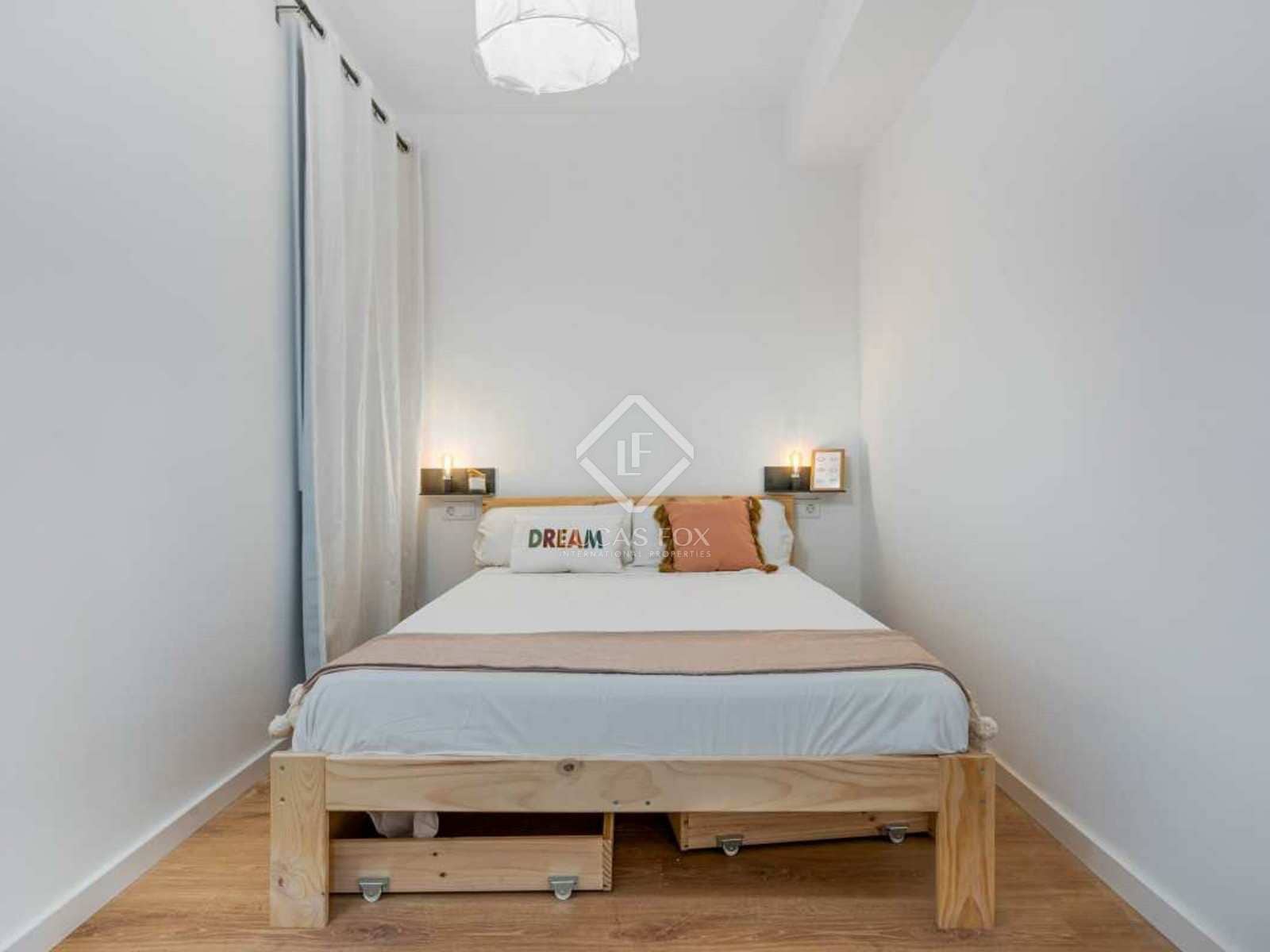 2 soveværelse Lejlighed til salg i Barcelona by - € 398.000 (Ref: 8383761)