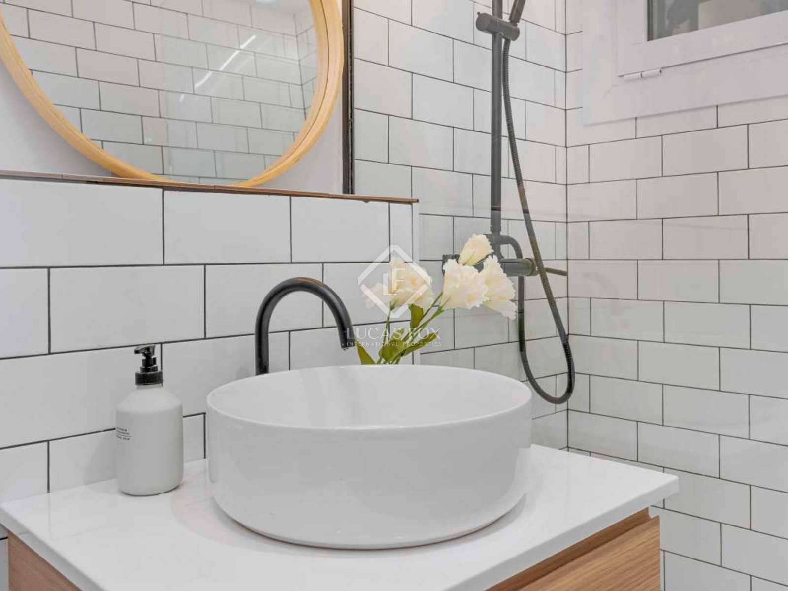 2 soveværelse Lejlighed til salg i Barcelona by - € 398.000 (Ref: 8383761)