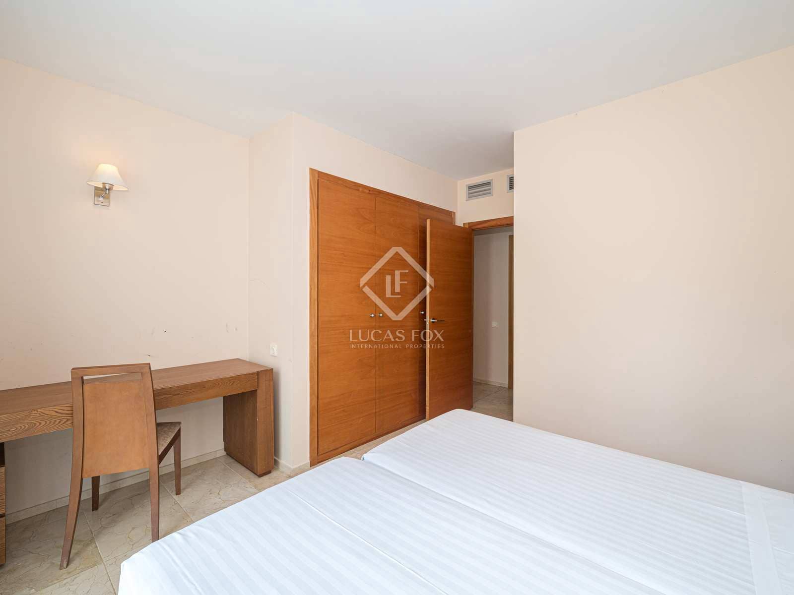 2 chambre Appartement à vendre à Alicante ville avec piscine garage - 300 000 € (Ref: 8384158)