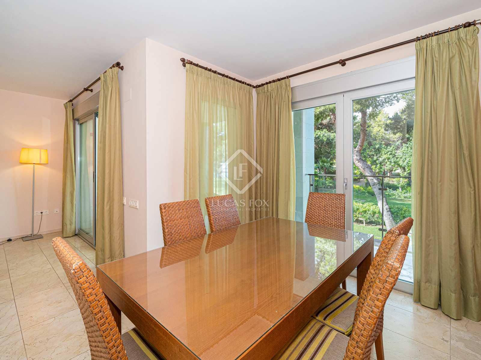 2 chambre Appartement à vendre à Alicante ville avec piscine garage - 300 000 € (Ref: 8384158)