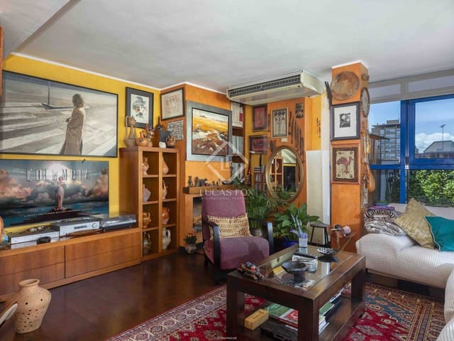 2 bedroom Penthouse for sale in Girona city - € 1,080,000 (Ref: 8384160)