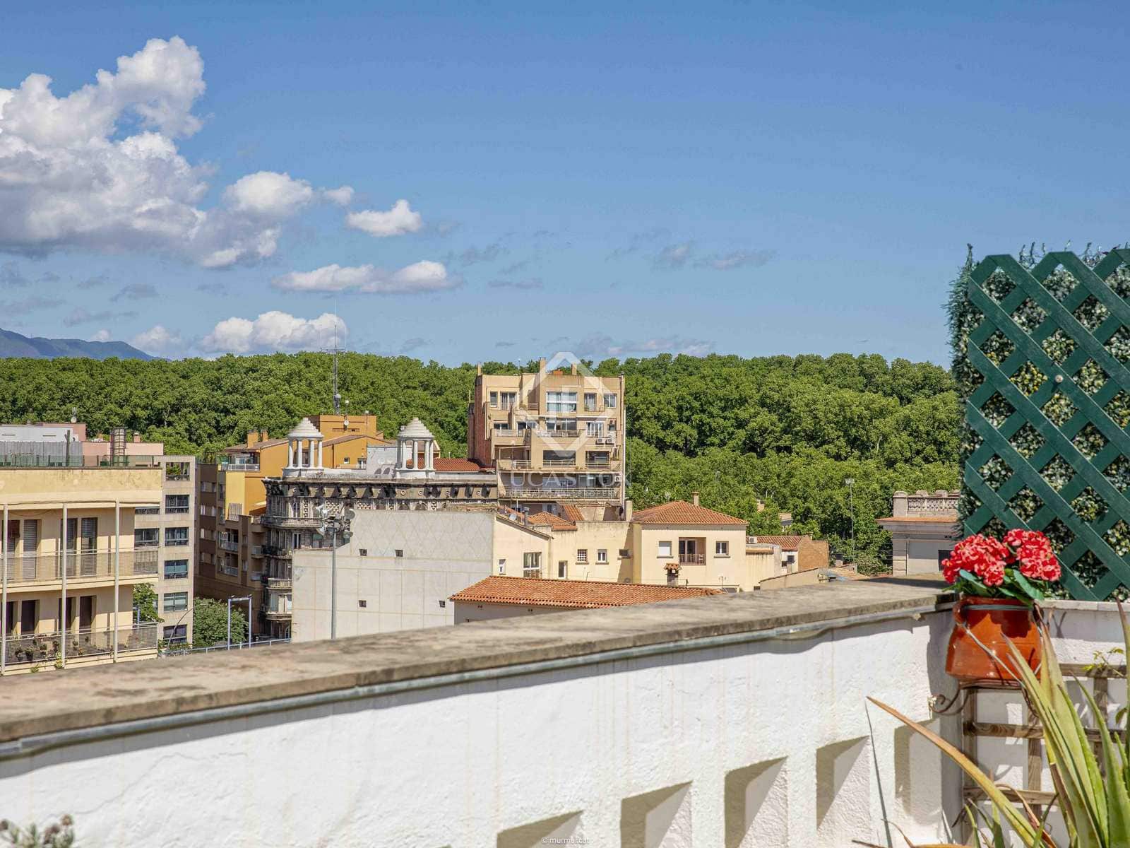 2 slaapkamer Penthouse te koop in Gerona stad - € 1.080.000 (Ref: 8384160)