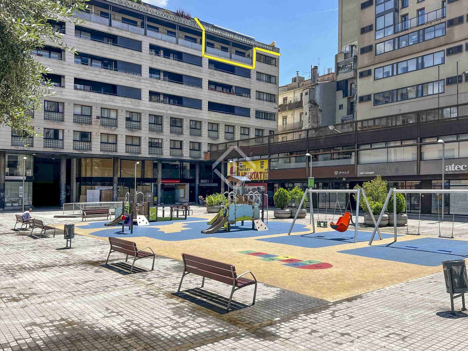 2 slaapkamer Penthouse te koop in Gerona stad - € 1.080.000 (Ref: 8384160)