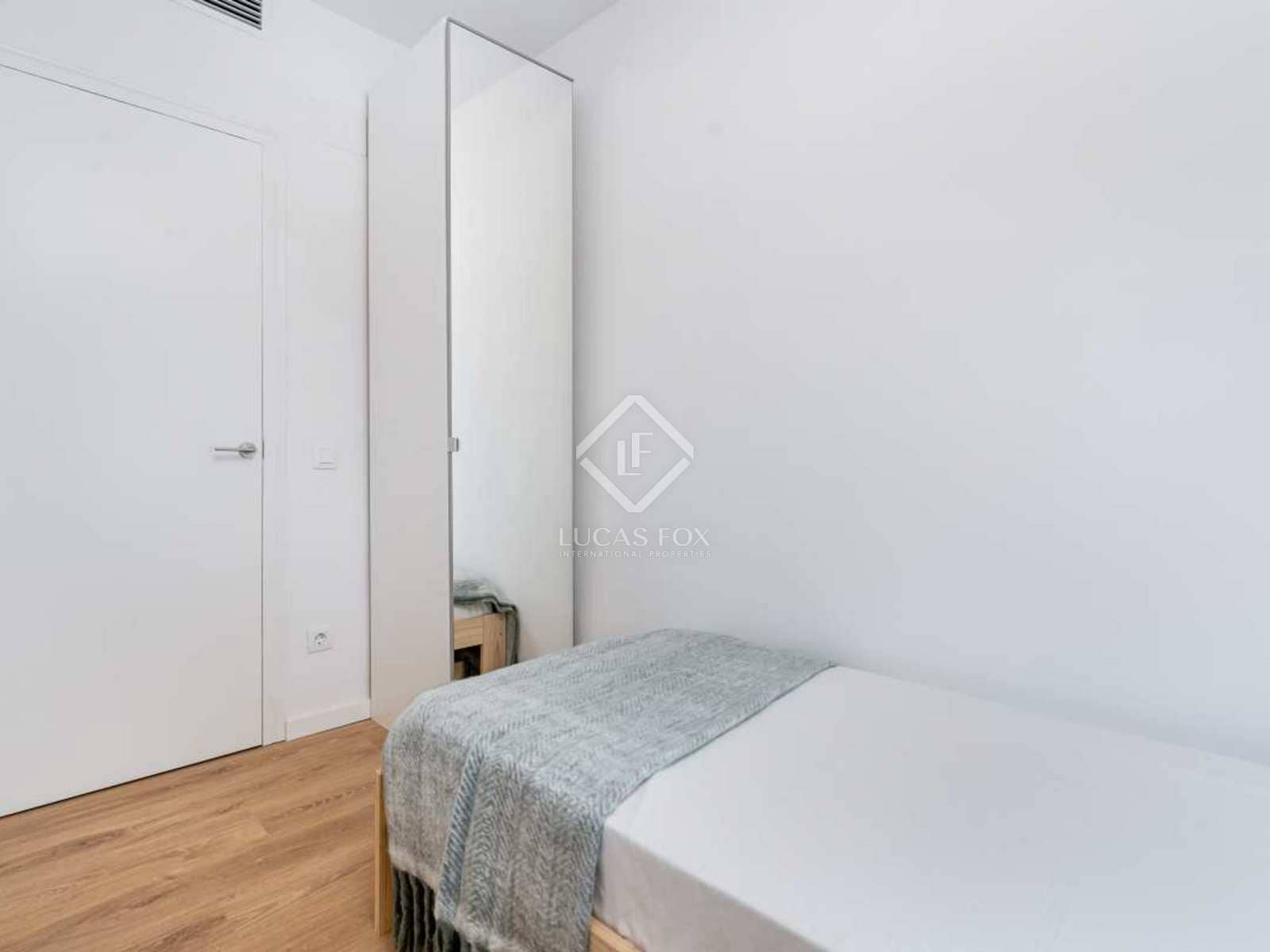 3 soveværelse Lejlighed til salg i Barcelona by - € 399.000 (Ref: 8384161)