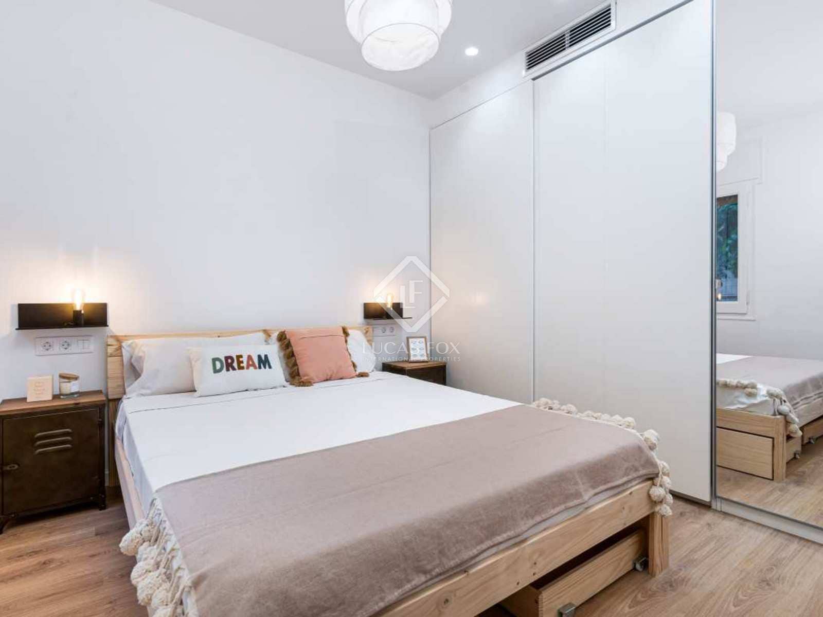 3 soveværelse Lejlighed til salg i Barcelona by - € 399.000 (Ref: 8384161)