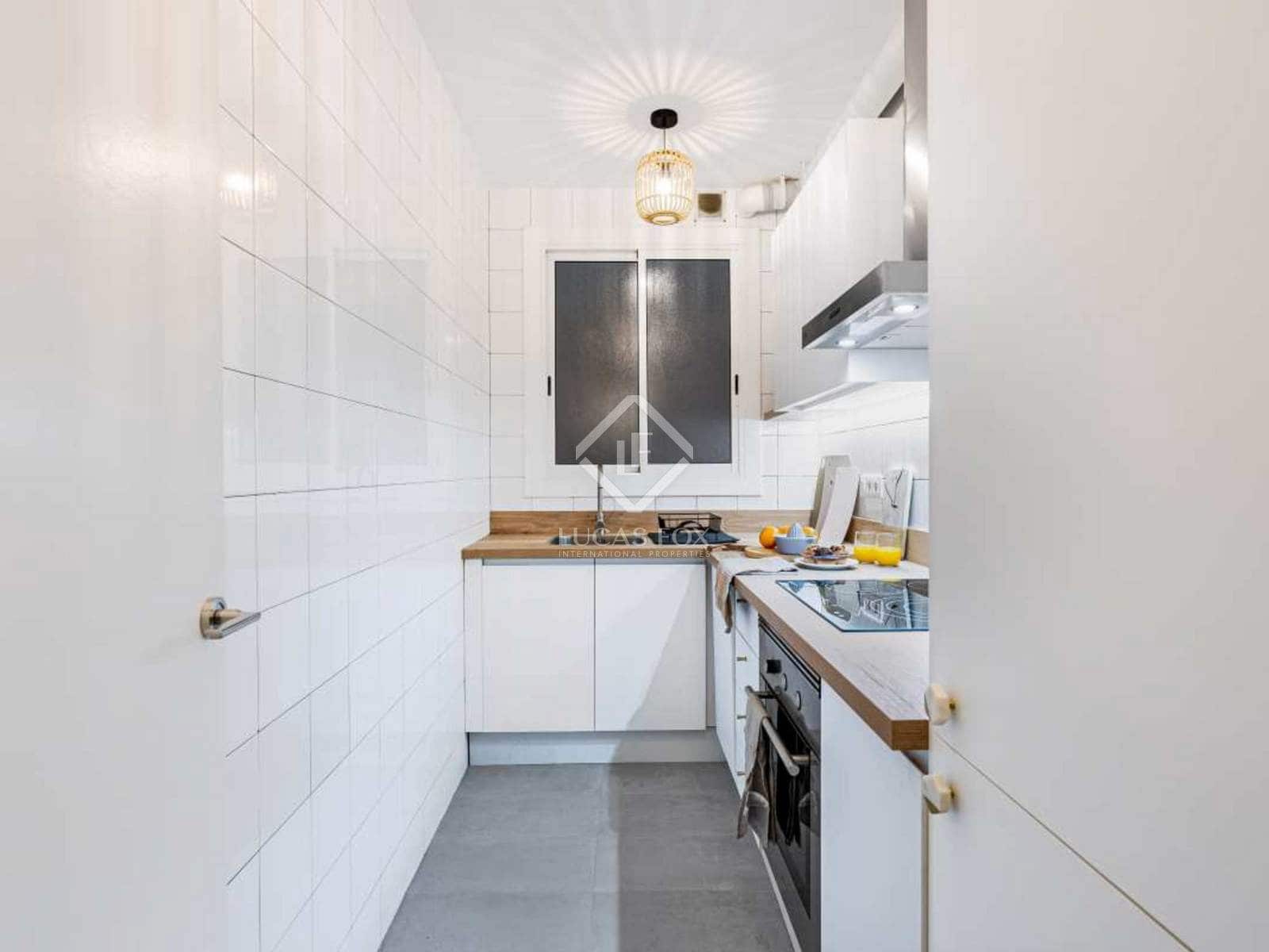 3 soveværelse Lejlighed til salg i Barcelona by - € 399.000 (Ref: 8384161)