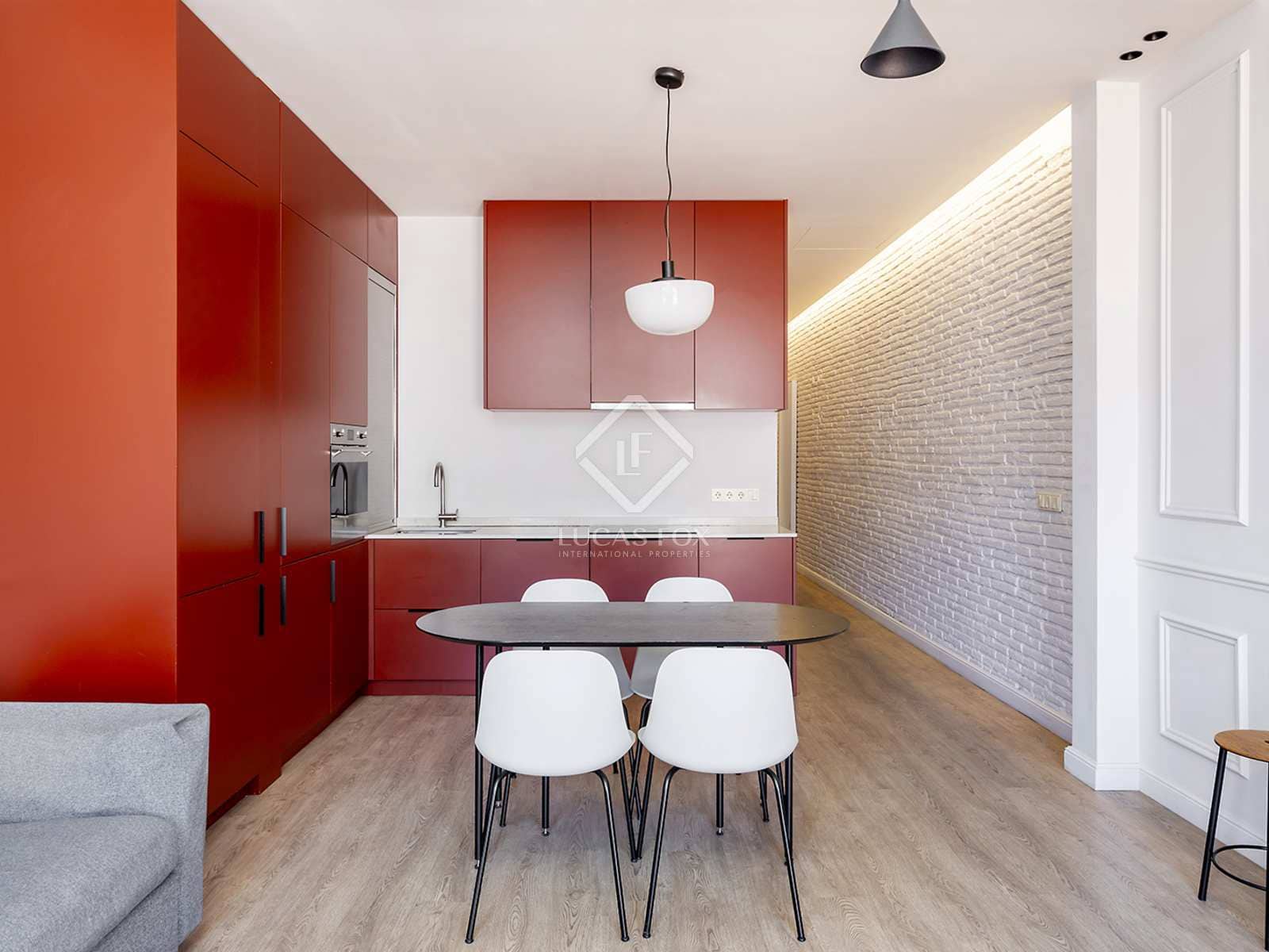 2 slaapkamer Appartement te koop in Barcelona stad - € 600.000 (Ref: 8395692)