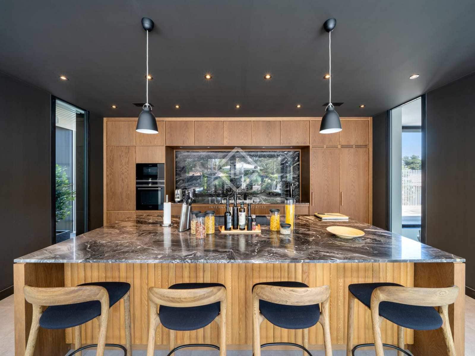 4 slaapkamer Villa te koop in Tarragona stad met zwembad garage - € 1.285.000 (Ref: 8396889)