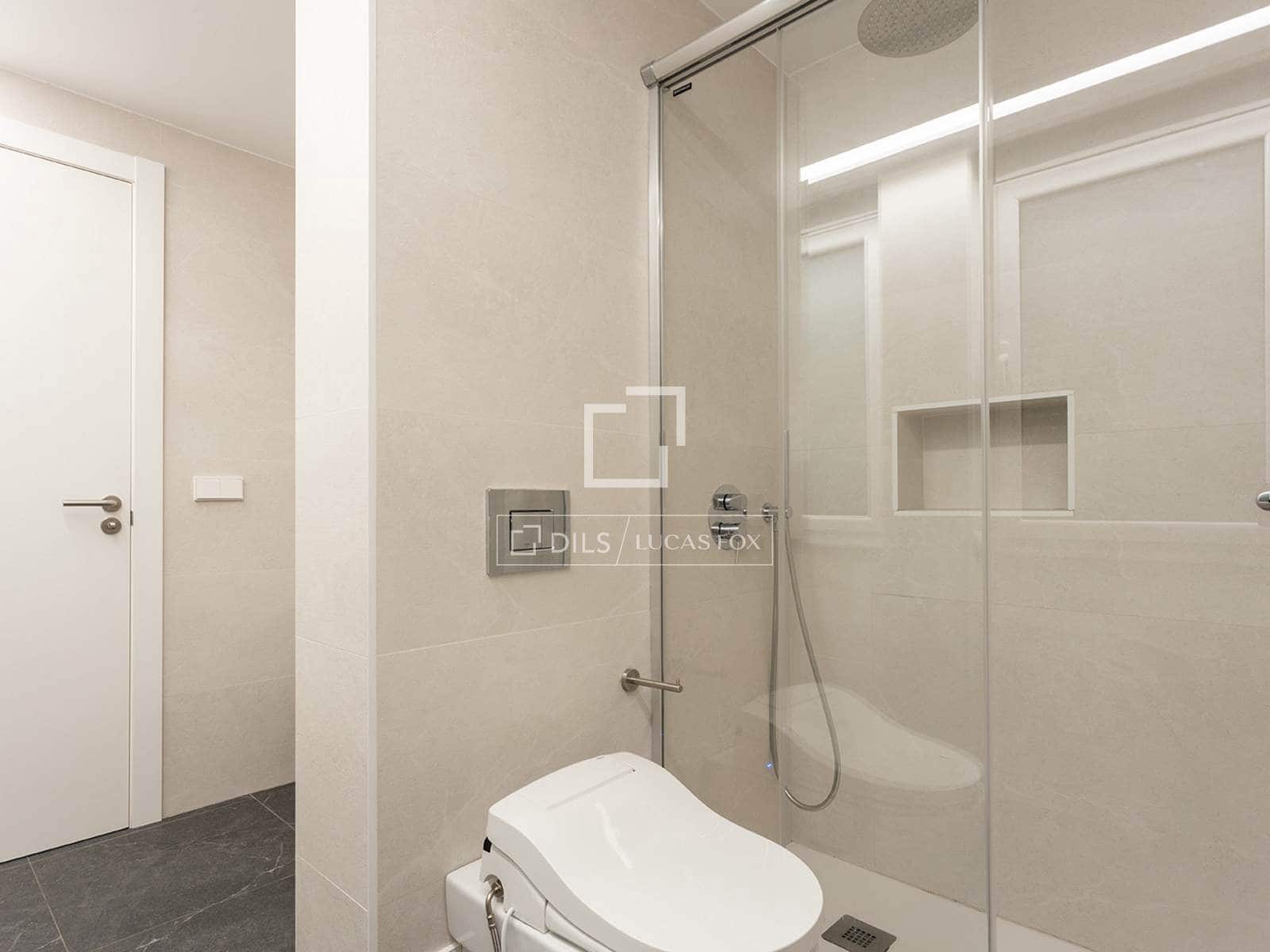 Appartement de 4 chambres à louer à Barcelone ville avec garage - 4 700 € (Ref: 8401888)