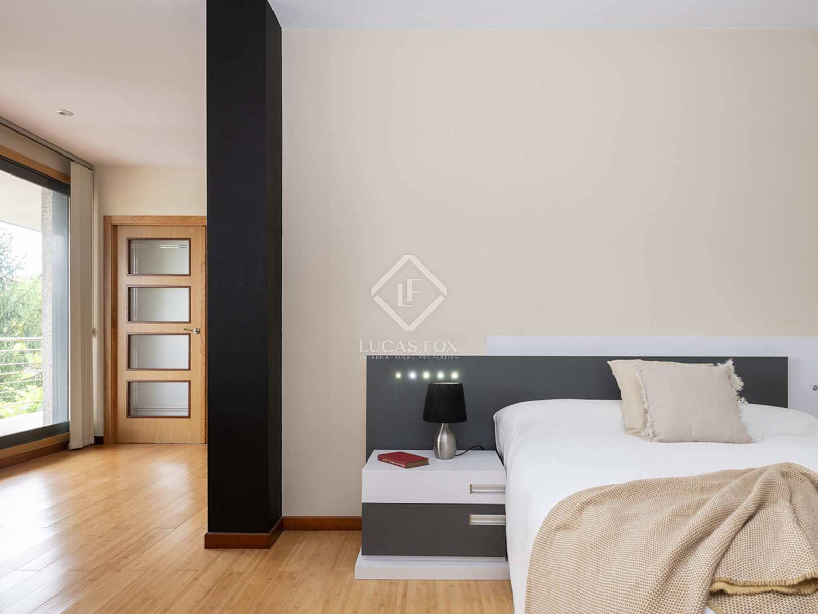 5 soveværelse Villa til salg i Tomino med swimmingpool garage - € 395.000 (Ref: 8402720)