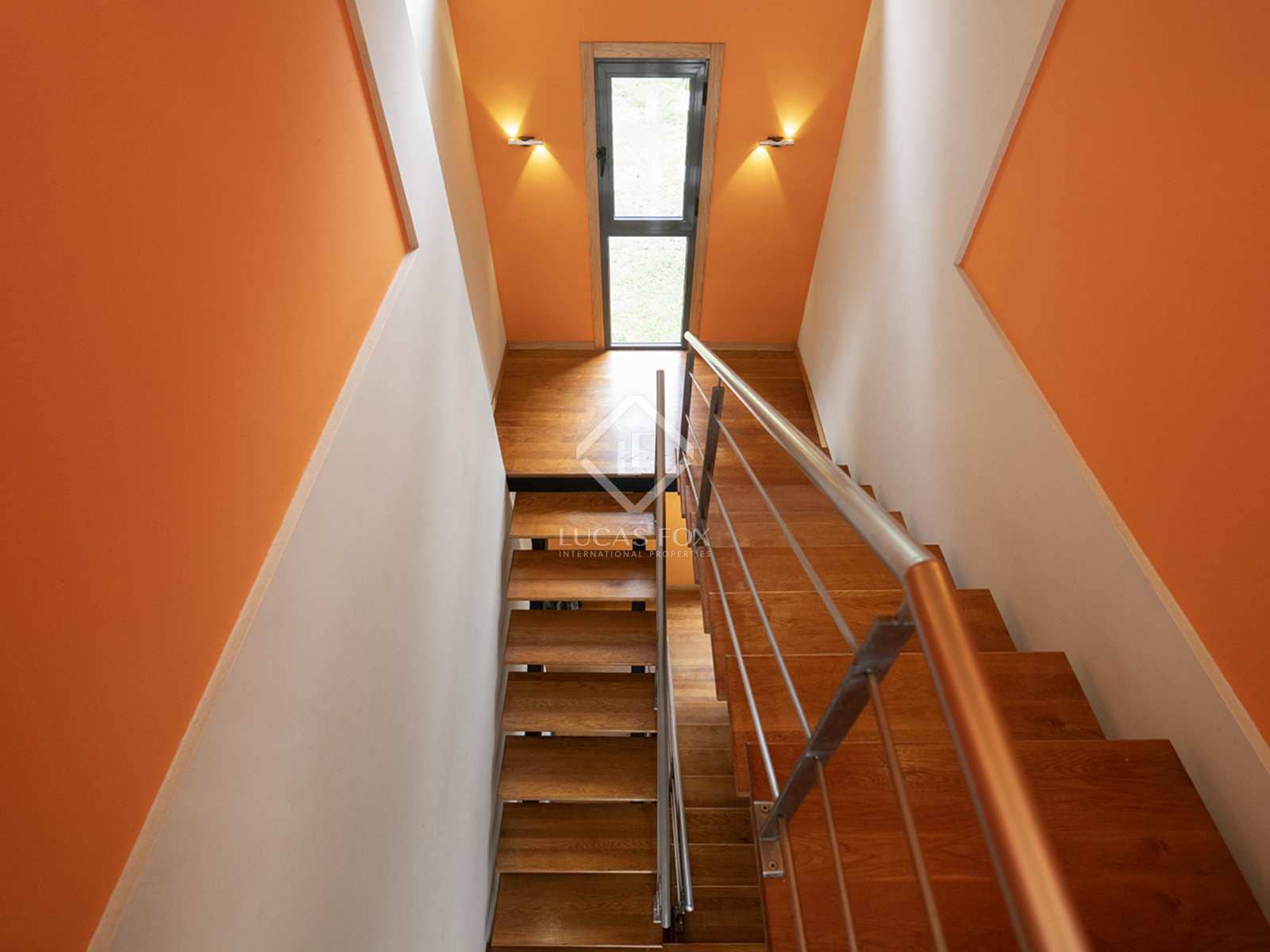 5 soveværelse Villa til salg i Tomino med swimmingpool garage - € 395.000 (Ref: 8402720)