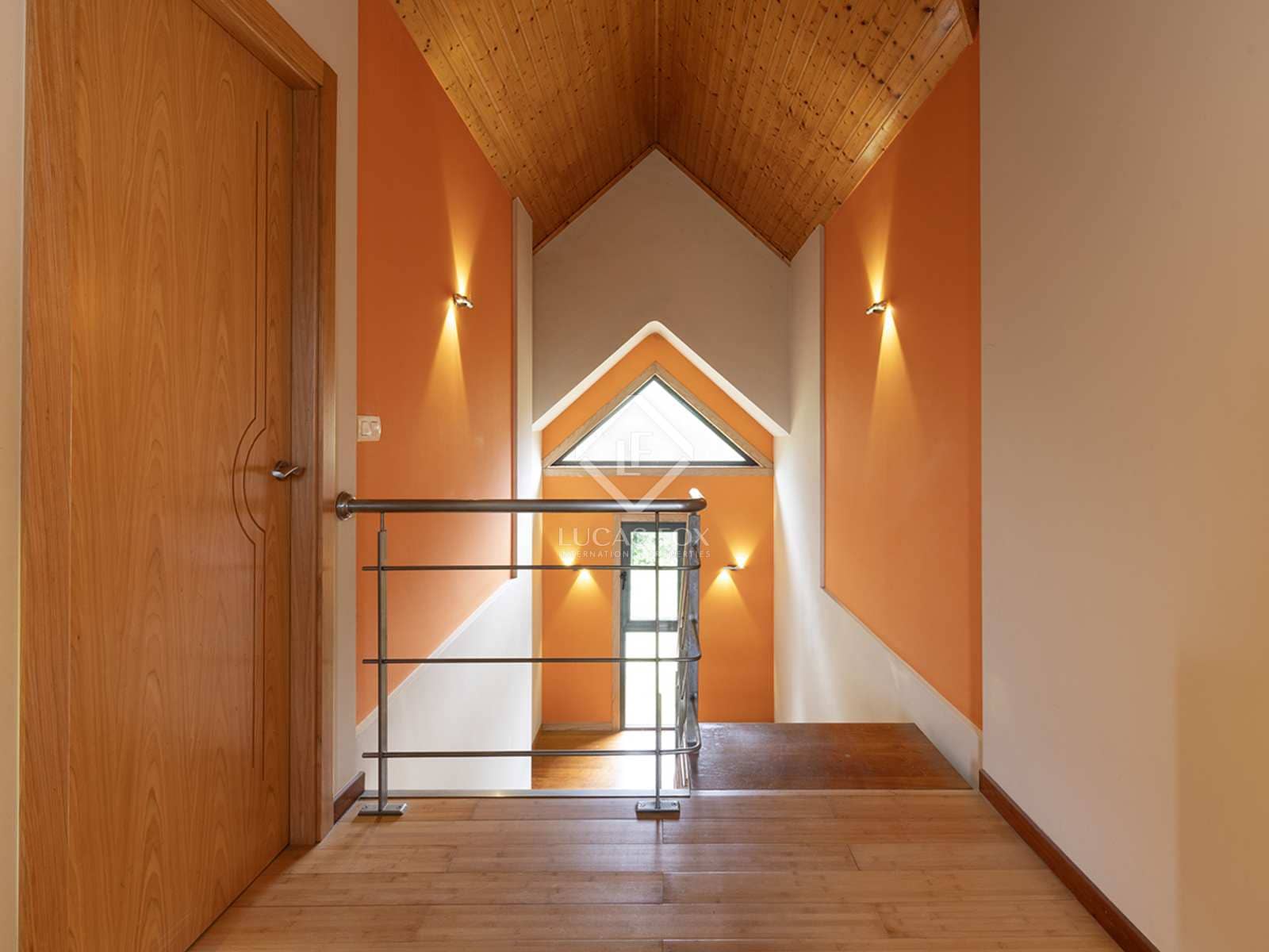 5 soveværelse Villa til salg i Tomino med swimmingpool garage - € 395.000 (Ref: 8402720)