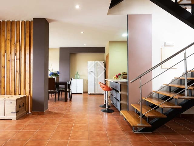 5 bedroom Villa for sale in Tomiño with pool garage - € 395,000 (Ref: 8402720)