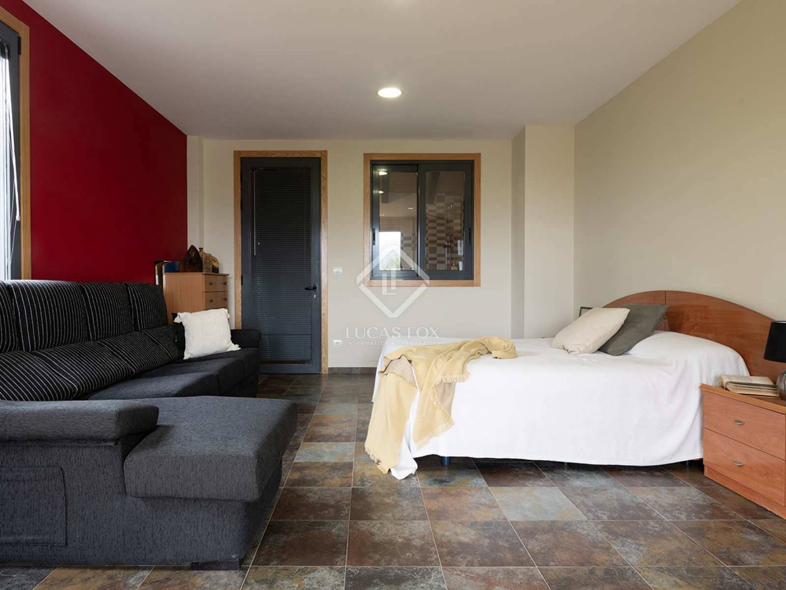 5 soveværelse Villa til salg i Tomino med swimmingpool garage - € 395.000 (Ref: 8402720)