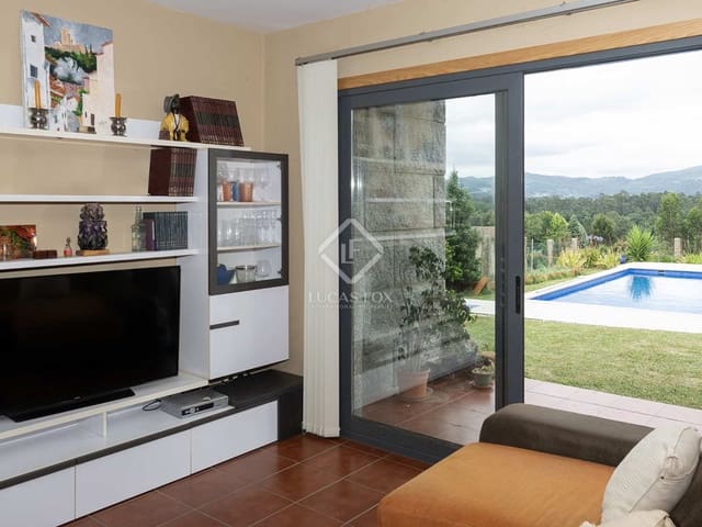 5 bedroom Villa for sale in Tomiño with pool garage - € 395,000 (Ref: 8402720)