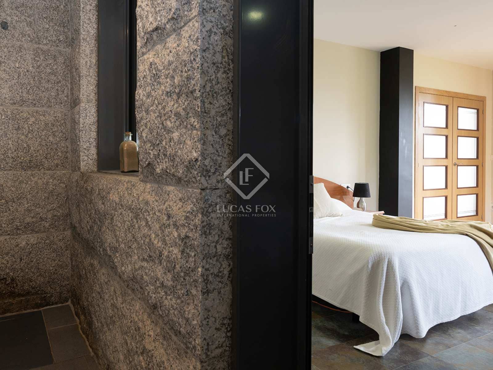 5 soveværelse Villa til salg i Tomino med swimmingpool garage - € 395.000 (Ref: 8402720)