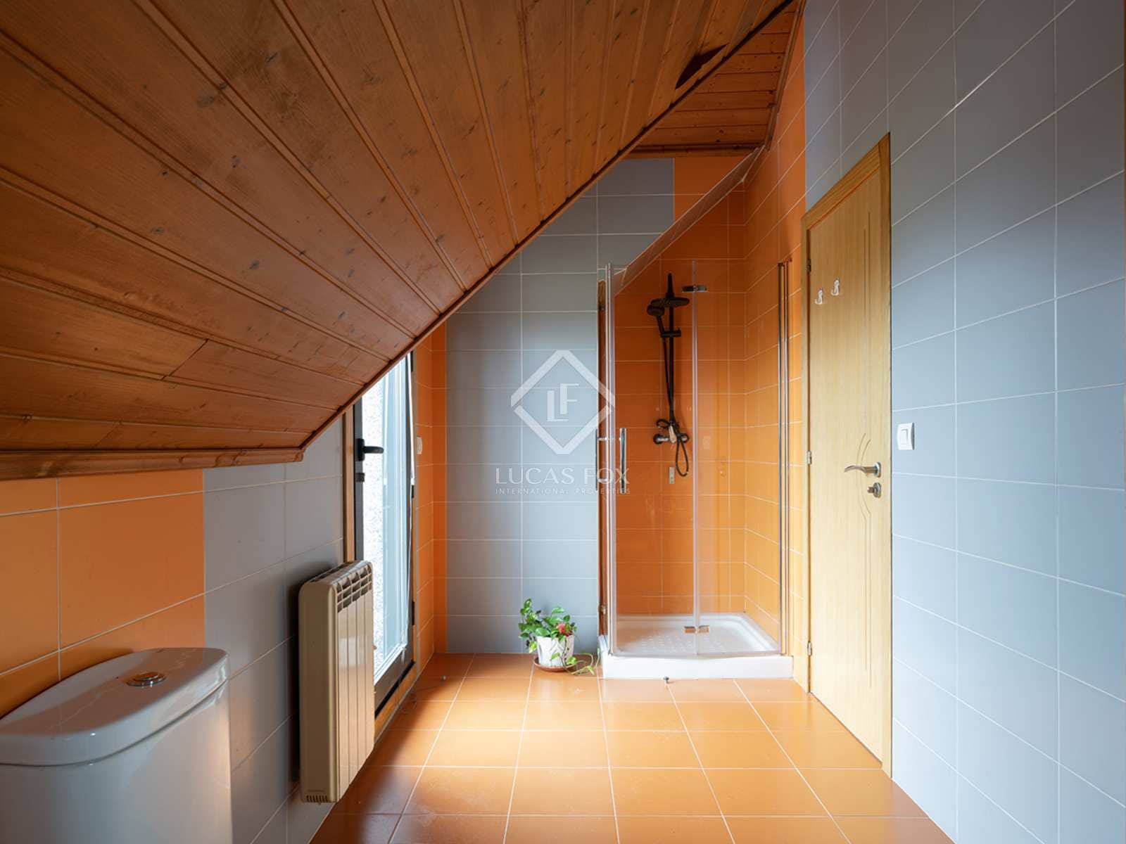 5 soveværelse Villa til salg i Tomino med swimmingpool garage - € 395.000 (Ref: 8402720)