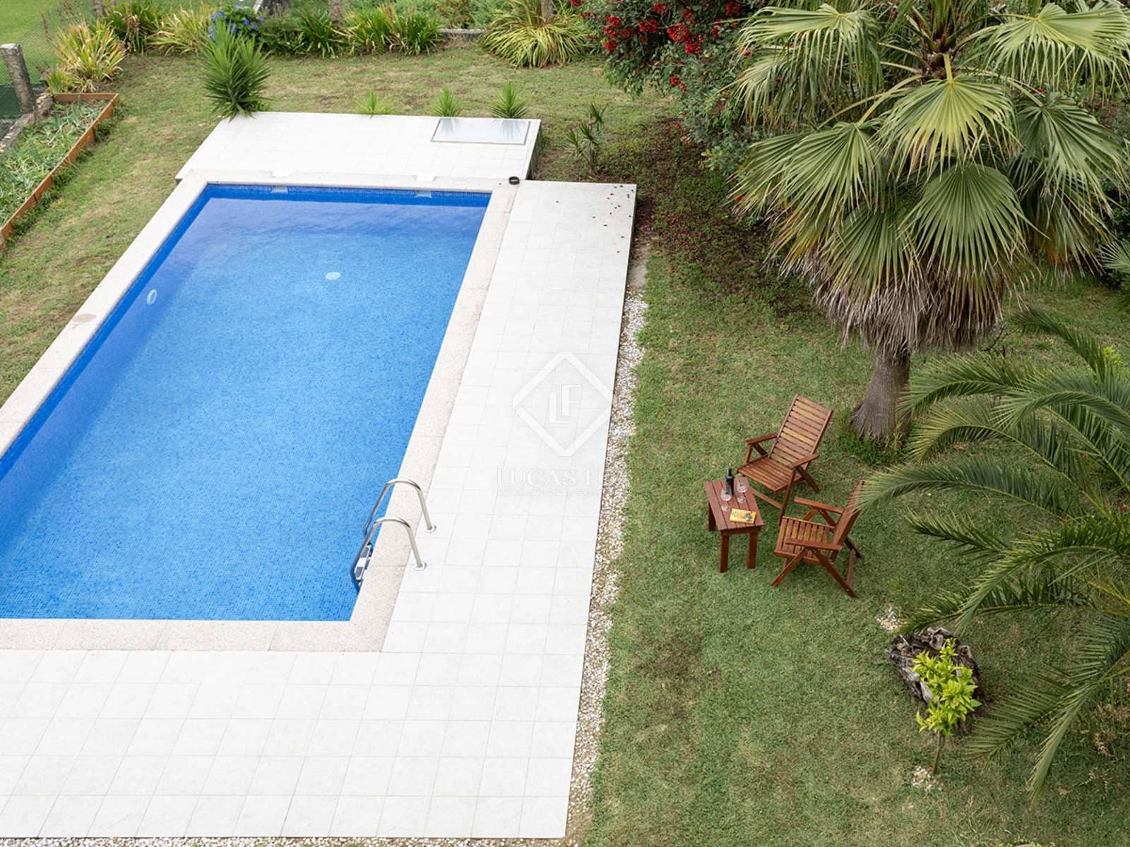 5 soveværelse Villa til salg i Tomino med swimmingpool garage - € 395.000 (Ref: 8402720)