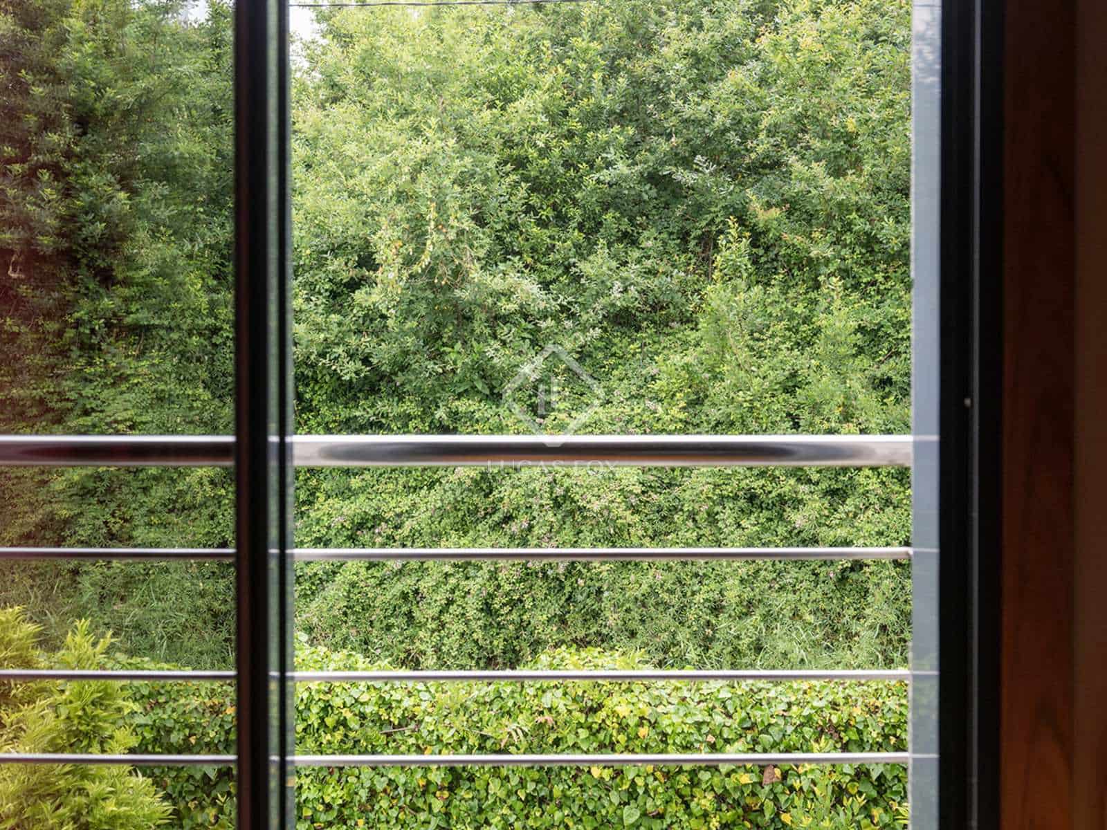 5 soveværelse Villa til salg i Tomino med swimmingpool garage - € 395.000 (Ref: 8402720)