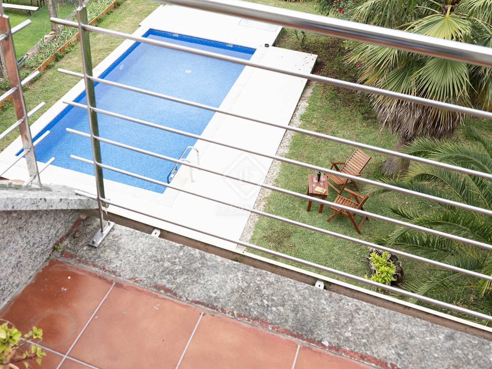 5 soveværelse Villa til salg i Tomino med swimmingpool garage - € 395.000 (Ref: 8402720)