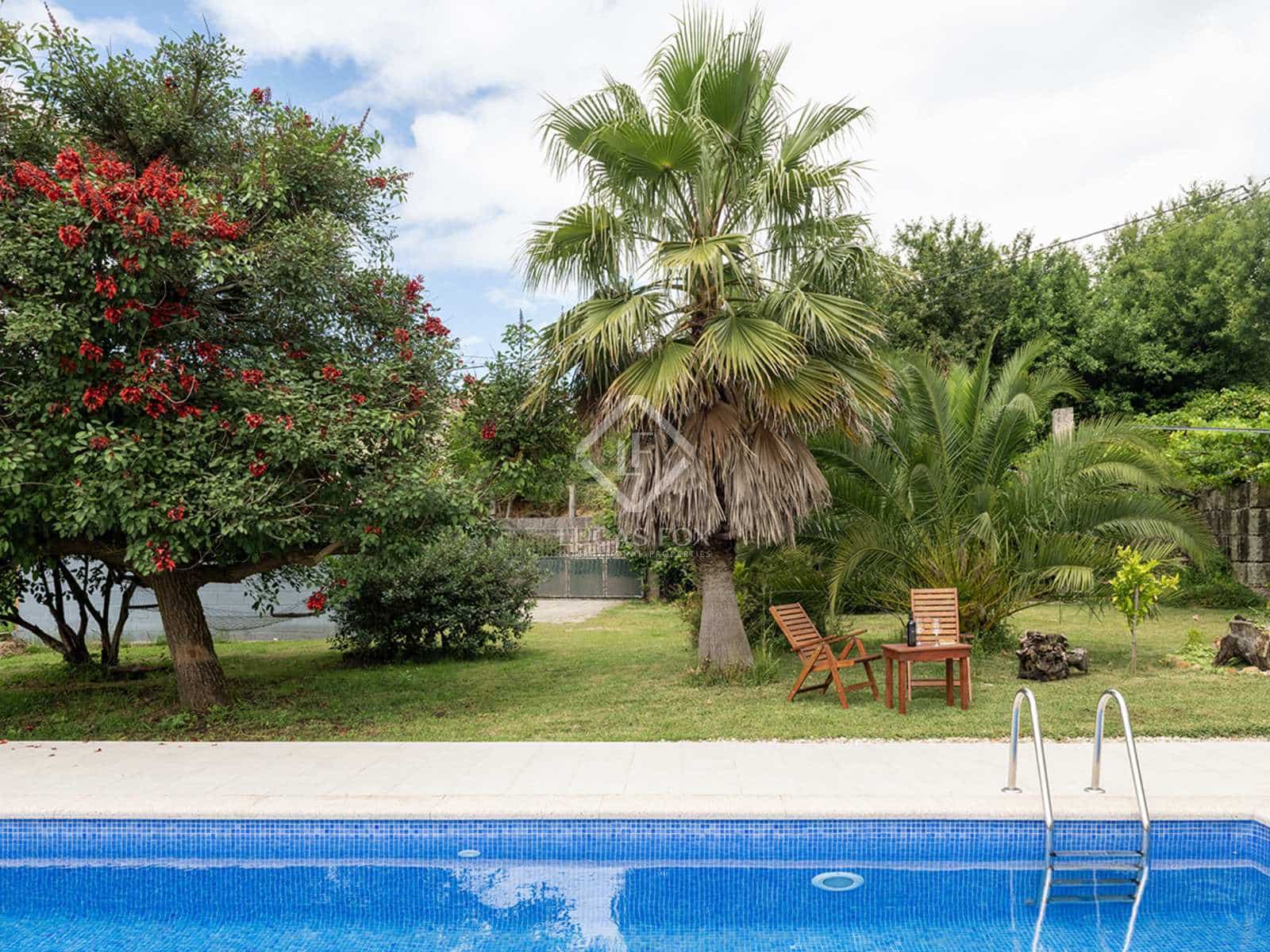 5 soveværelse Villa til salg i Tomino med swimmingpool garage - € 395.000 (Ref: 8402720)