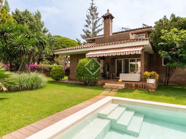 7 bedroom Villa for rent in Castelldefels with pool garage - € 7,000 (Ref: 8403900)
